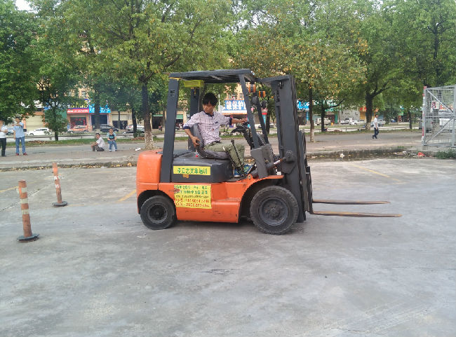 叉車(chē)司機(jī)派遣